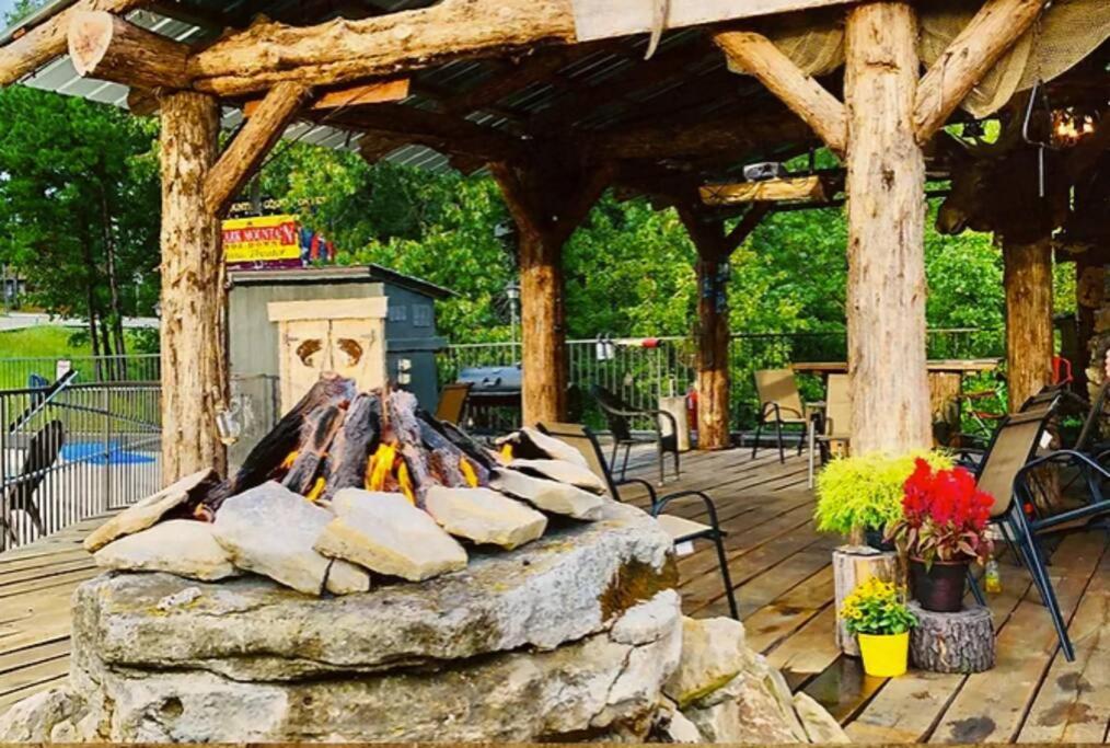 Stonegate Lodge King Bed Wifi 50 In Roku Tv Salt Water Pool Room # 101 Юрика-Спрінгс Екстер'єр фото